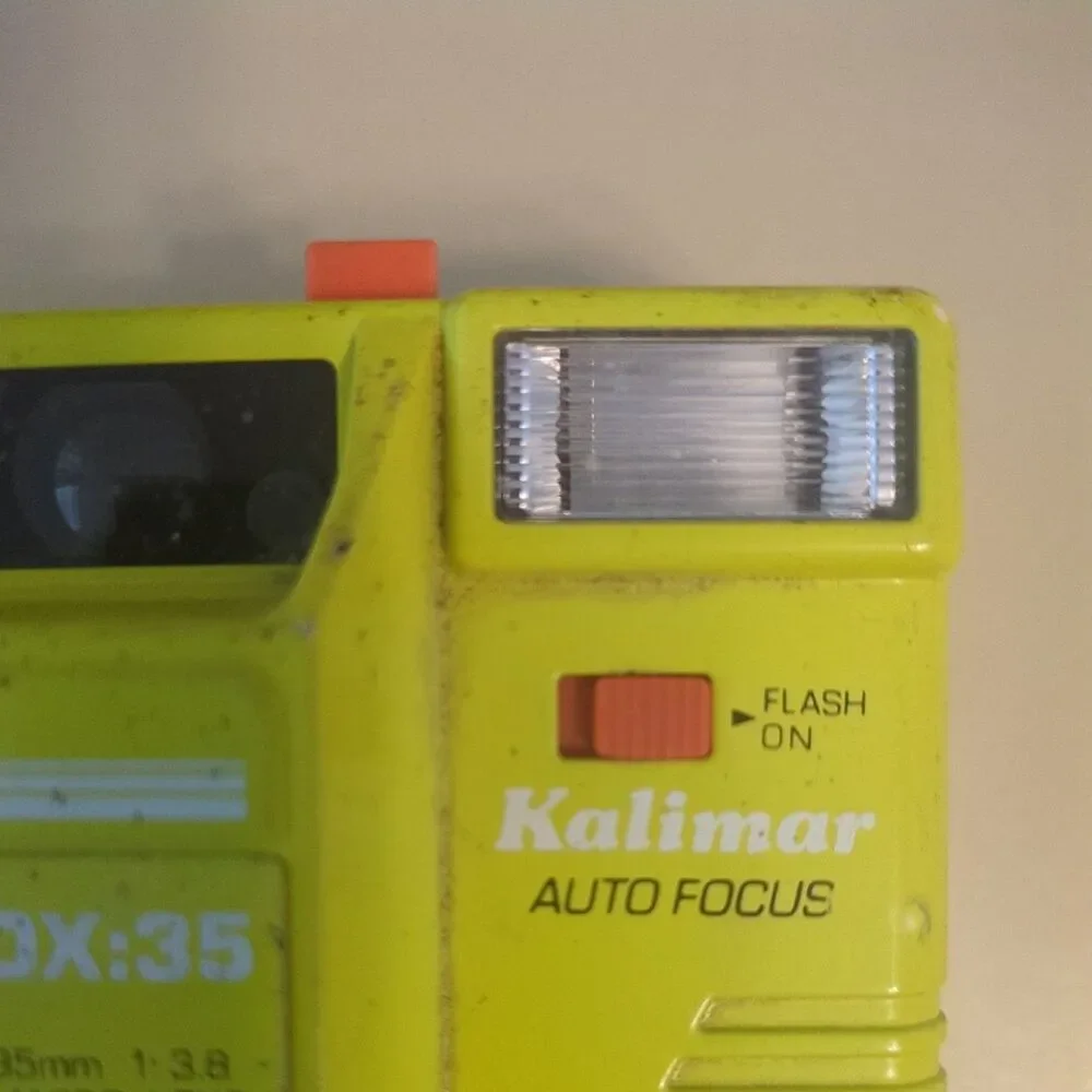 Vintage VTG Kalimar DX:35 Yellow 35mm Auto Focus Camera-circa 1985 Not Tested
